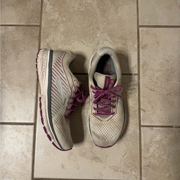 Brooks Women’s Ghost size 8.5 - Picture 4 of 4